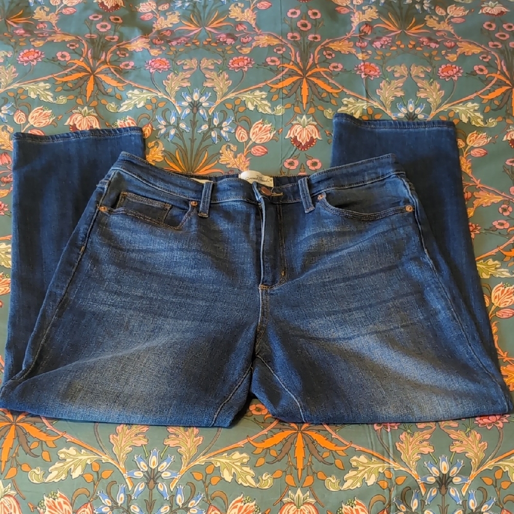 Like New Universal Thread High Rise Slim Straight Jeans sz12/31 R